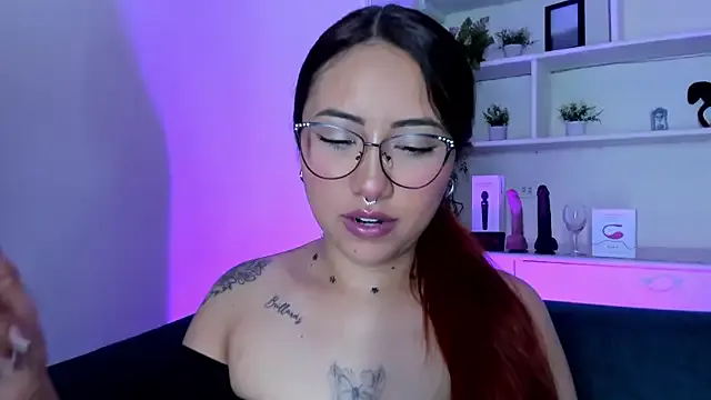 Saelivrae — slap with messy dildo