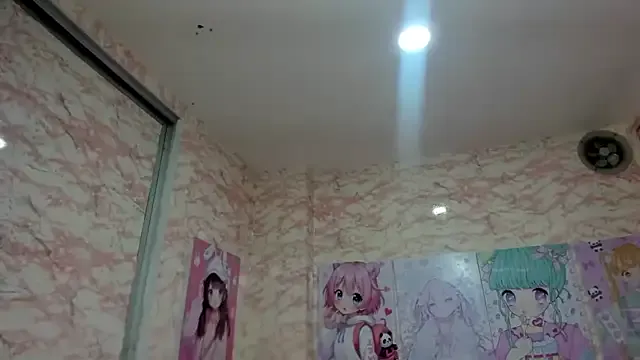 sarah_sluty — off topless