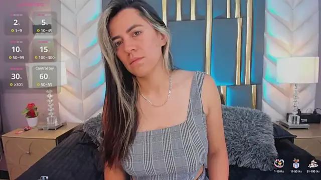 Freechat SaraJonness on StripChat