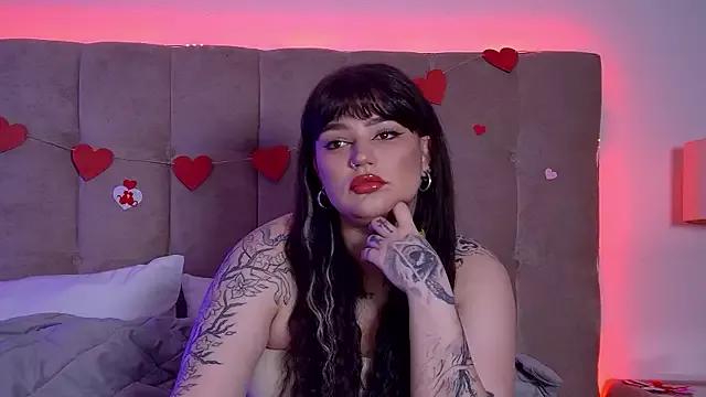 SaraOswald on StripChat 