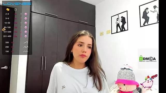 ShelbyHagen on StripChat