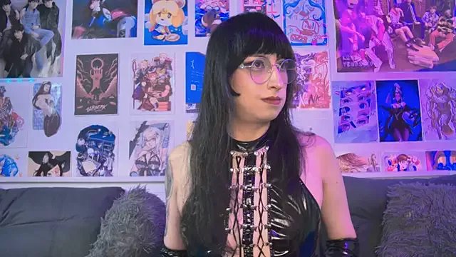 Freechat snowblack_ on StripChat