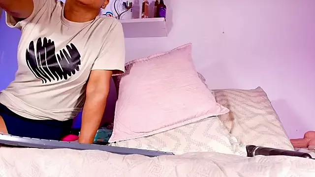 sofi_decker on StripChat 