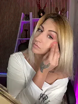 sofiah_ on StripChat