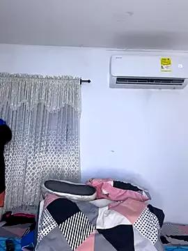 sweethoneytsx on StripChat 