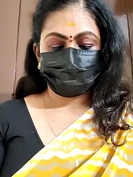 Freechat Sweetie_swetha37 on StripChat