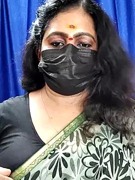 Freechat Sweetie_swetha37 on StripChat