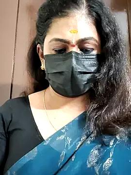 Freechat Sweetie_swetha37 on StripChat