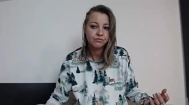 SweetMaddy888 on StripChat 