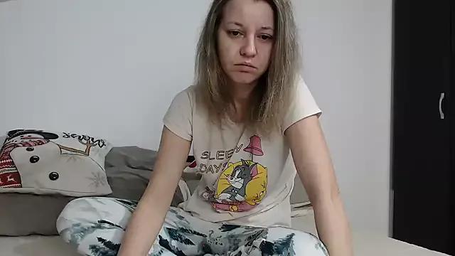 SweetMaddy888 on StripChat 