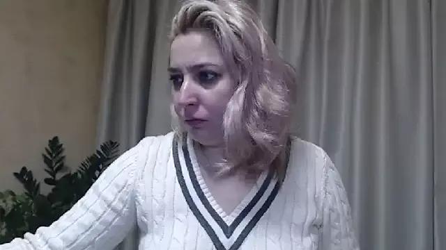 sweetpussy13 on StripChat 