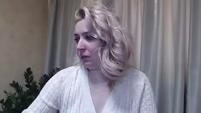 sweetpussy13 on StripChat 