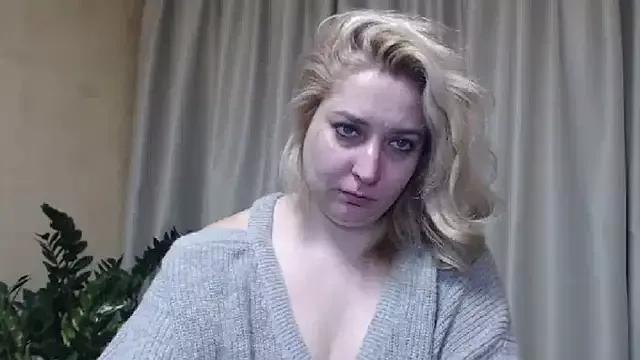 sweetpussy13 on StripChat 