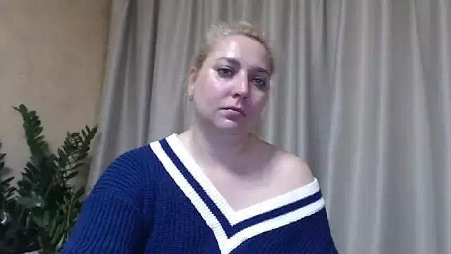 sweetpussy13 on StripChat 