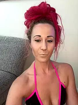 SweetSolez on StripChat 