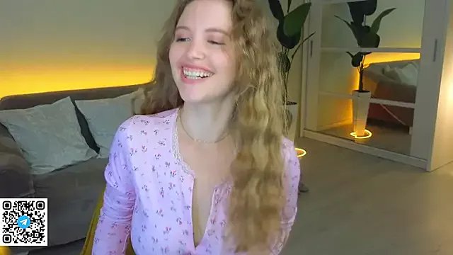 Private TesssaHart on StripChat