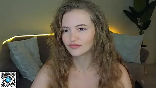 Private TesssaHart on StripChat