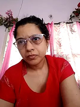 Group thanusi_2 on StripChat