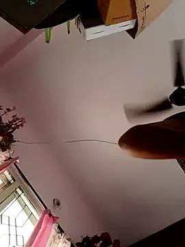 Group thanusi_2 on StripChat