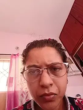 Group thanusi_2 on StripChat