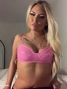 UKJuicyPrincess on StripChat 