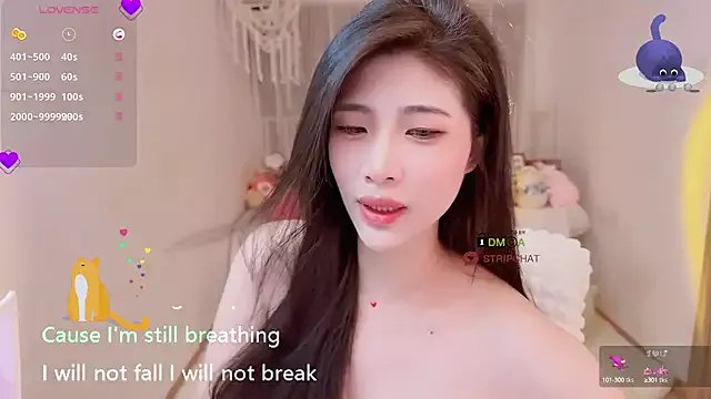 Freechat Vaidurya-Yolo on StripChat