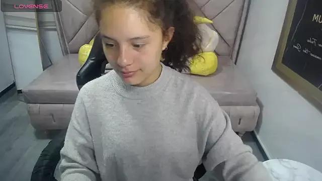 Freechat Velvet_Moon_V on StripChat