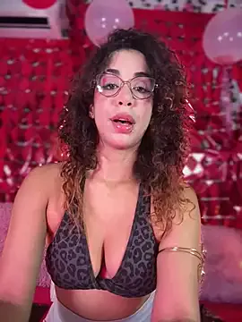 Woo_isDaphne — Freechat on StripChat