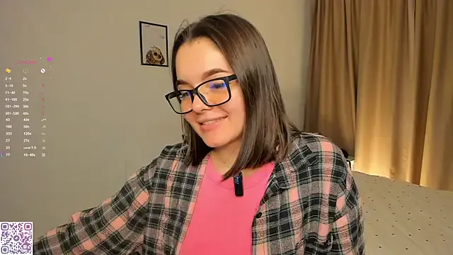 Xo_Laura on StripChat