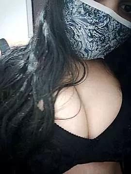 yourssoumi on StripChat 