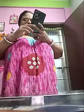 yourssoumi on StripChat 